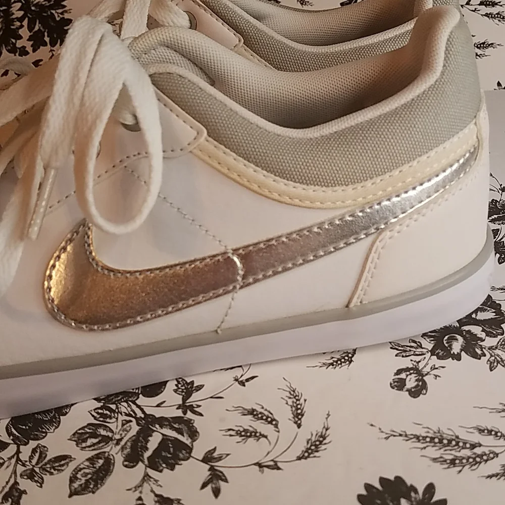 Nike white/metallic b30 - Picture 5 of 12